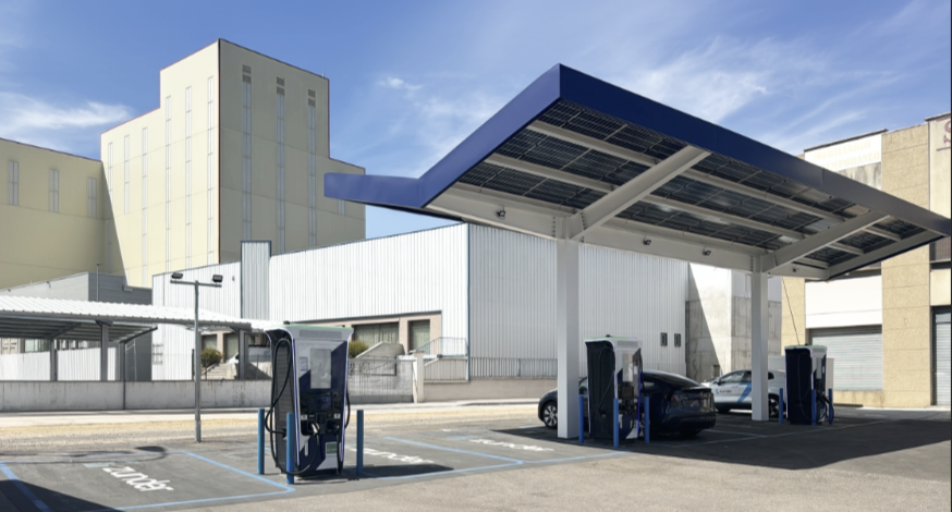 Estación de Carga Ultra-rápida de Zunder en Tejares, Salamanca