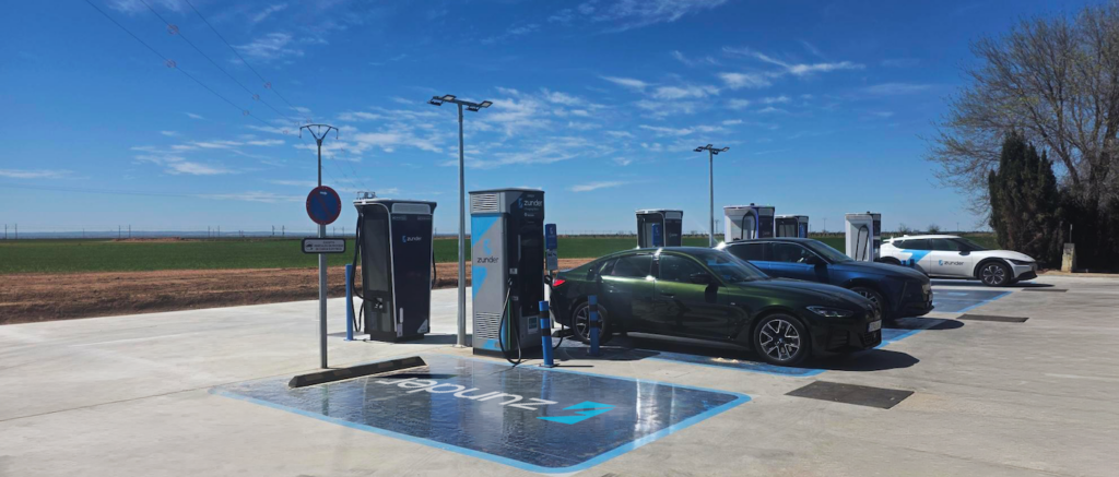 Estación de Carga Ultrarrápida de Zunder en La Gineta