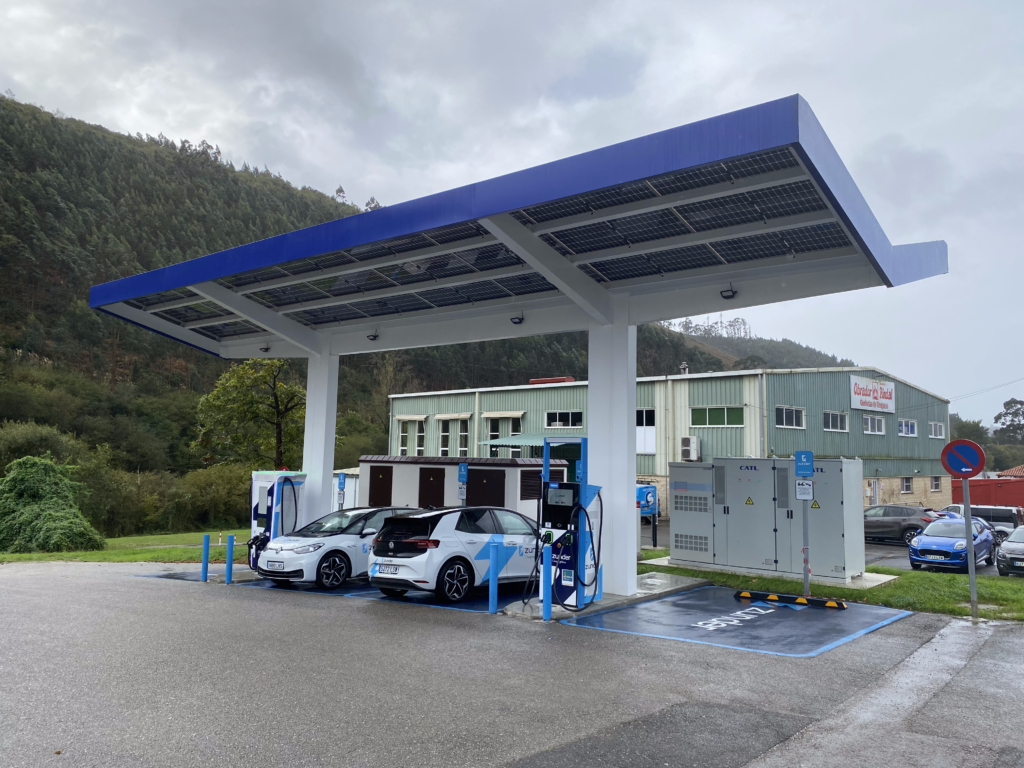 Ampliación Estación de Carga Ultra-rápida Zunder en Unquera