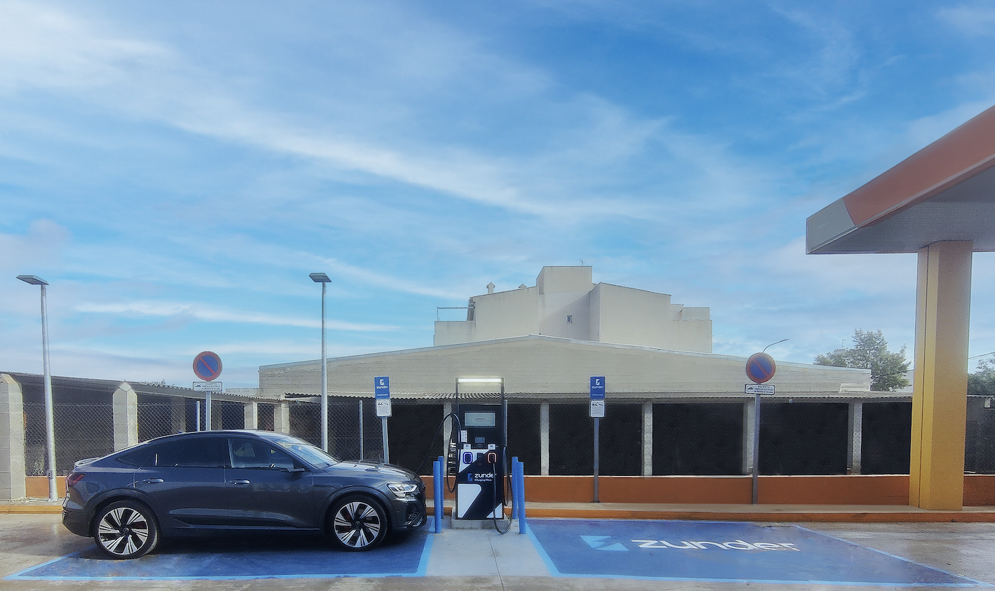 Estación de Carga Ultra-rápida de Zunder en Porto Cristo