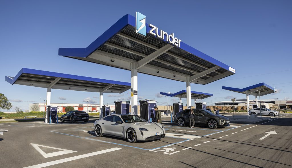 Zunder Ultra-Fast Charging Station in Daimiel