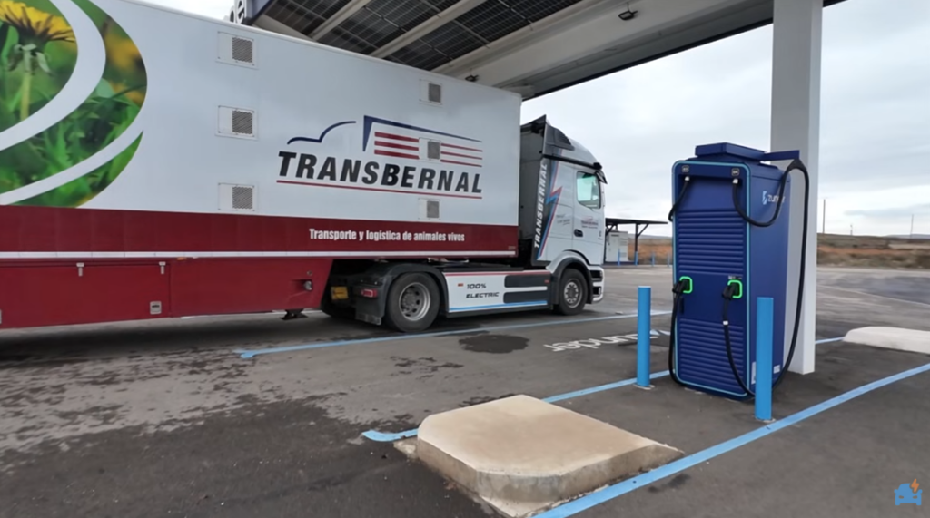 Infraestructura para cargar camión eléctrico