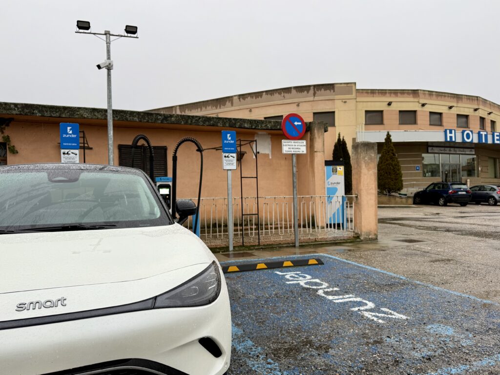 Estación de Carga de Zunder en Salamanca, Hotel Emperatriz III